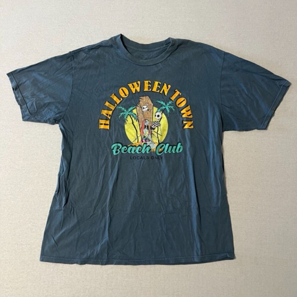 Disney Nightmare Before Christmas XL Halloweentown Beach Club Jack Sally Tee